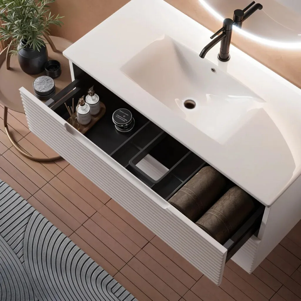 Mueble de lavabo Miami blanco con cajón abierto y grifo negro alto